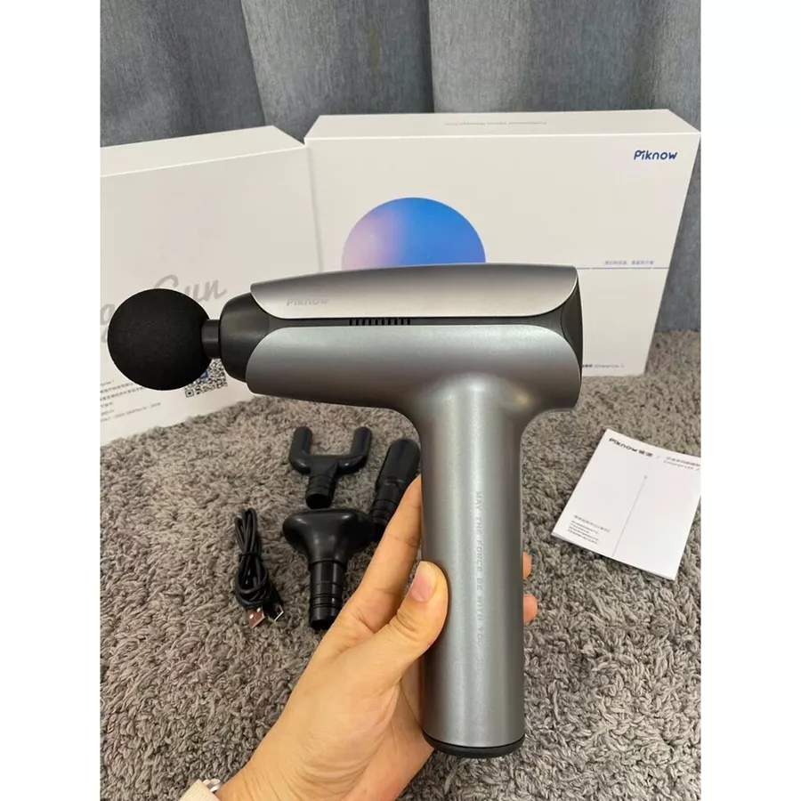 Súng Massage Cầm Tay PINOW Cao Cấp | 4 Đầu Massage Đa Năng 6 Cấp Độ